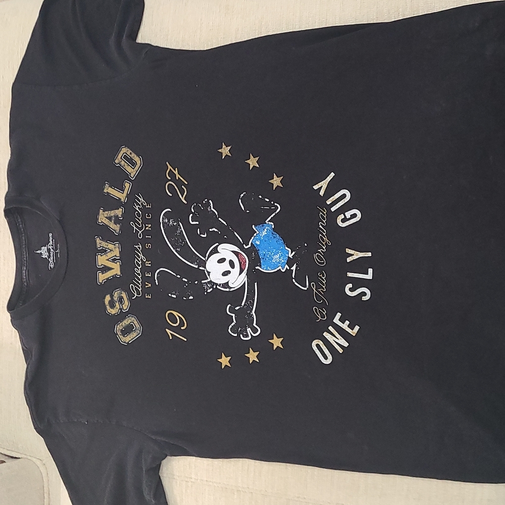 Disney Parks S Oswald T-Shirt Always Lucky Sly Guy
